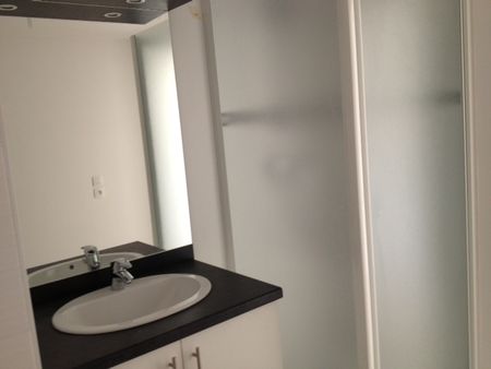 Location Appartement 1 pièce 28m² - Photo 2