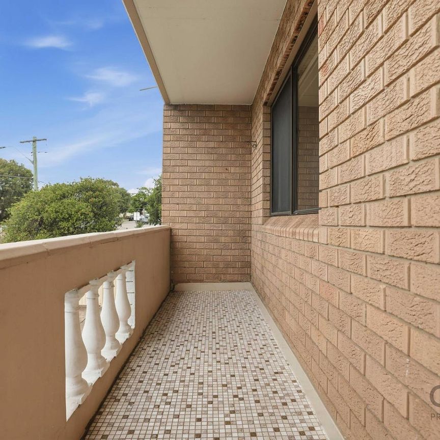 Outstanding 2 bedroom - Photo 1