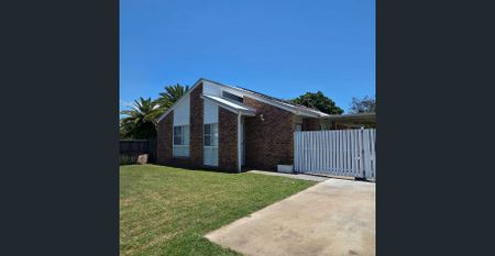 Prestigious Woongarra Scenic Drive - Beachside Living at Exceptional Value! - Photo 4