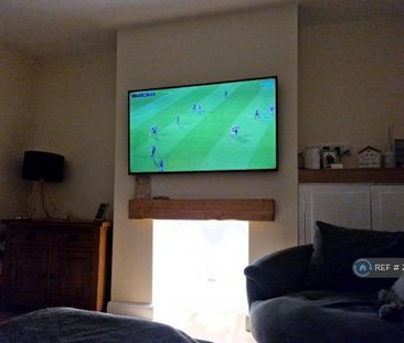 2 bedroom terraced house to rent - Photo 3