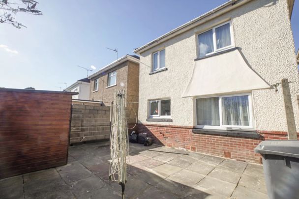 To Rent Oates Road, Ensbury Park, Bournemouth, BH9 £1,860 pcm Tenancy Info - Photo 1