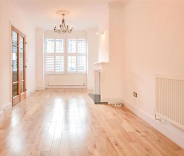 4 bedroom terraced house to rent - Photo 3