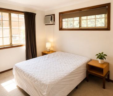 Quality furnished unit in prime location - Photo 1