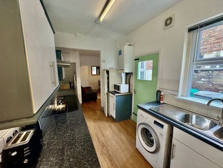 Watkin St, City Centre, Property for rent - Photo 2