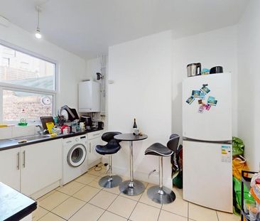 5 bedroom terraced house to rent - Photo 5