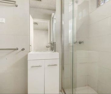4/40 Yarralea Street, Alphington VIC 3078 - Photo 2