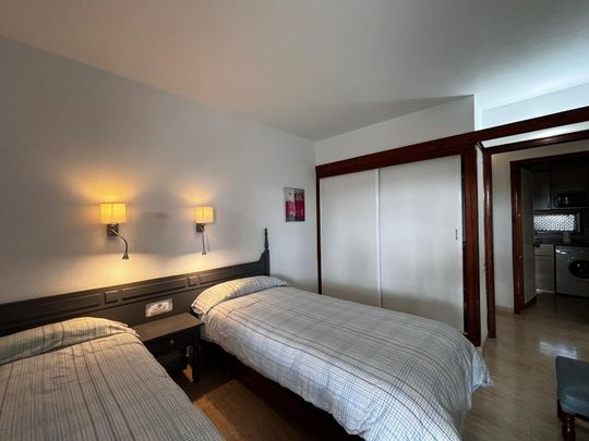 Apartment , seafront to rent in Aida, Playa del Inglés, Gran Canaria - Photo 1