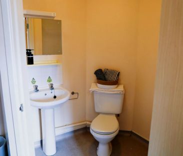 Silver Ensuite - Photo 6