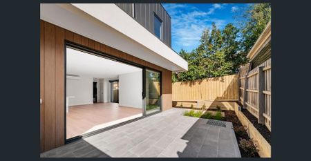 Exceptional Quality Home - Photo 3