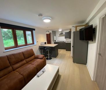 3 bedroom flat to rent - Photo 1