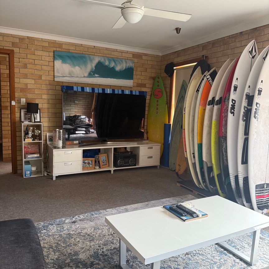 Broadbeach Waters - Photo 1