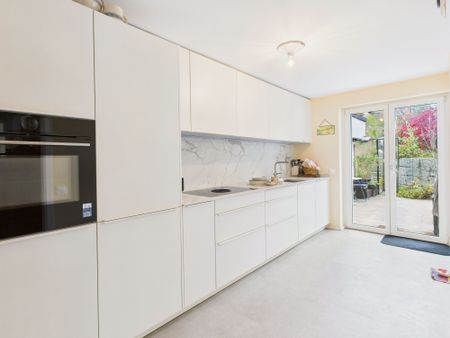 Traumhafte 3.5-Zimmer-Terrassenwohnung mit Zürichseeblick in Wädenswil - Photo 2