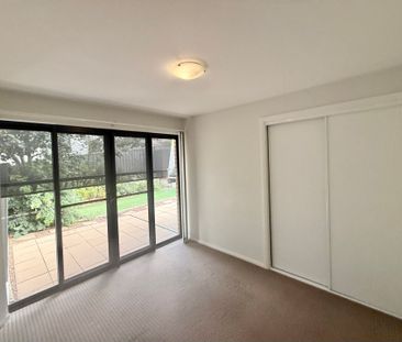 Large Townhouse in the Heart of Shortland&excl; - Photo 6