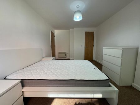 2 bedroom flat to rent - Photo 3