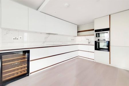 A modern and bright three double bedroom, two bathroom twentieth floor apartment located within a luxury new build development just opposite Edgware Road tube station. EPC rating: B - Photo 3