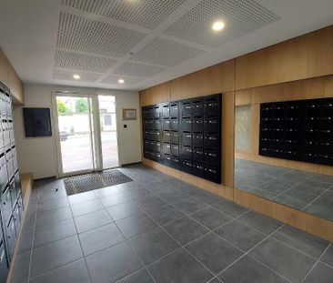 location Appartement T2 DE 48.14m² À PETIT COURONNE - Photo 6