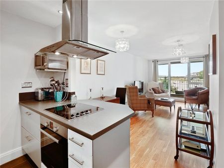 2 bedroom flat to rent - Photo 5