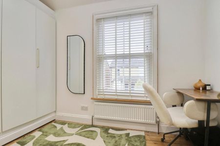 3 bedroom terraced house to rent - Photo 3