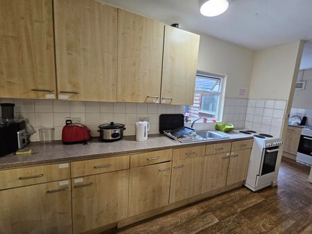 Studio Flat, Willes Road, NW5 - Photo 2