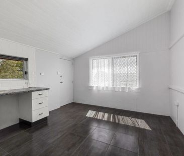 28 Dudleigh Street - Photo 2