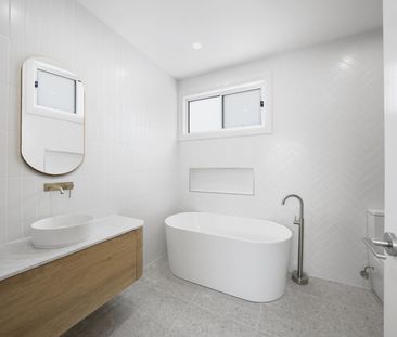 Luxurious Family Home in a Quiet Location - Photo 3