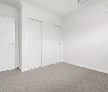 13 Lawrence Avenue, Gobbagombalin NSW 2650 - Photo 5