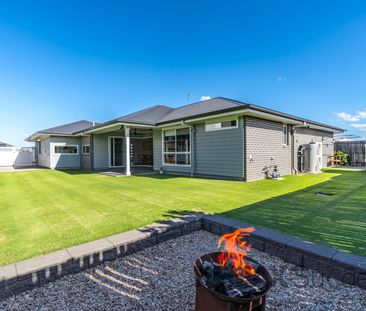 Spacious Family Living in Kearneys Spring - Photo 3