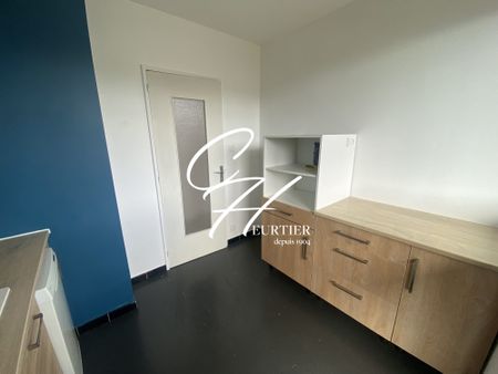 ECHIROLLES - APPARTEMENT T2 - VUE DEGAGEE - Photo 3