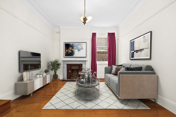 Gracious Semi with Unique Features and Inground Pool - Photo 1