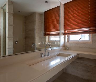 Espetacular Triplex de 900 m² com Elevador Privativo, Adega Climati... - Photo 1