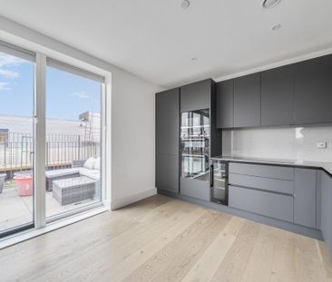 2 bedroom penthouse to rent - Photo 4