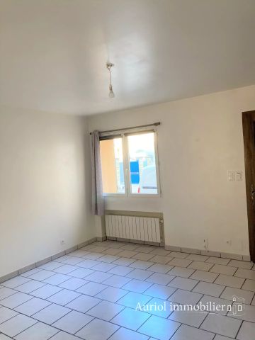 Location Appartement 3 pièces 47m² ROQUEVAIRE 13360 - Photo 3
