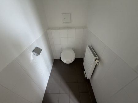 Ruhige 3 - Zimmer - Dachgeschosswohnung mit Terrasse I ab sofort - Photo 5
