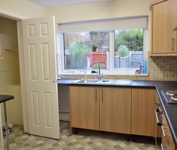 2 bedroom ground floor maisonette to rent - Photo 5