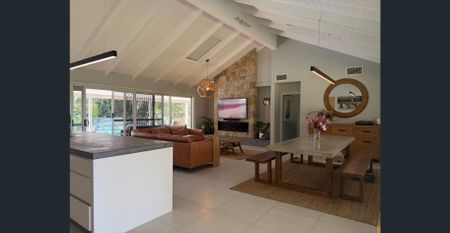 Sea Change meets Tree Change - Fully Furnished - Photo 3