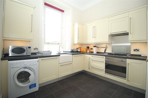 Flat 2, 6 Learmonth Gardens - Photo 1