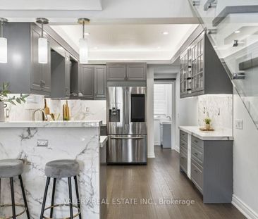 219 McRoberts Avenue apartment — Toronto, ON (3-Bedroom) - 3 Bedroom - Photo 2