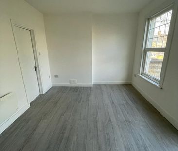 Studio Flat, Linthorpe Road, N16 - Photo 4