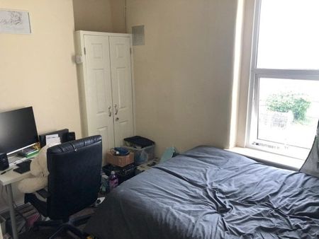 Gloucester Road North, Bristol - Photo 2