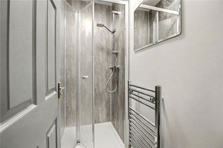 1 bedroom semi-detached house to rent - Photo 4