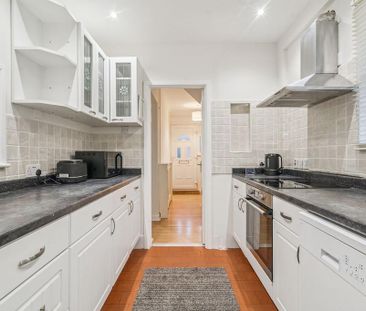 3 bedroom semi-detached house to rent - Photo 4