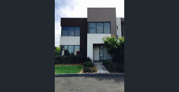 Modern 3Bedroom Townhouse in Waverley Park Estate - Photo 1