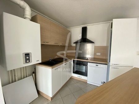 Location Appartement 4 pièces 92m² LONGEVILLE LES METZ 57050 - Photo 2