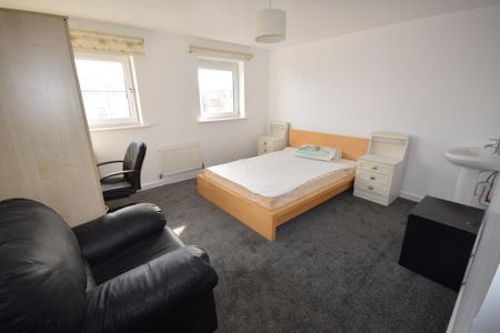 5 bedroom terraced house to rent - Photo 5