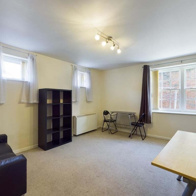 1 bedroom flat to rent - Photo 1