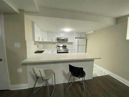 For Lease - 4127 Loyalist Drive Unit# Lower, Mississauga, Ontario - Photo 4