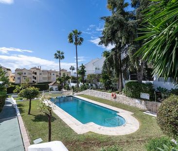 Alquiler de chalet adosado en Calle Turmalina - Photo 3