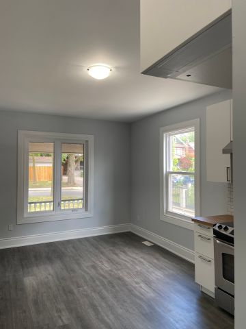 For Lease - 184 Rosemount Avenue Unit# Main, Toronto, Ontario - Photo 5