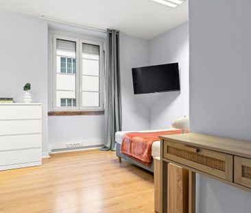 Avenida de Sidónio Pais, Lisbon, Lisbon 1050-215 - Photo 5