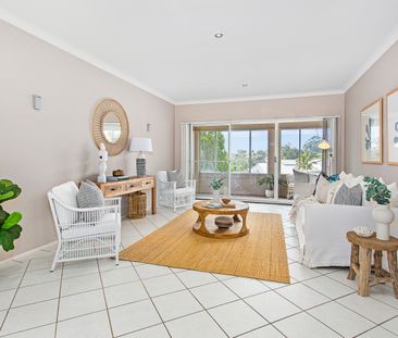 Spacious Coastal Family Living in the Heart of Kiama - Photo 2